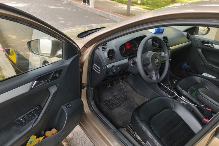 Used Volkswagen Jetta 2013 1.6L Manual Comfort Model Driver Seat