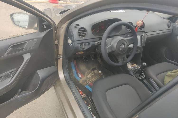 Used Volkswagen Jetta 2013 1.6L Manual Fashion Edition Driver Seat