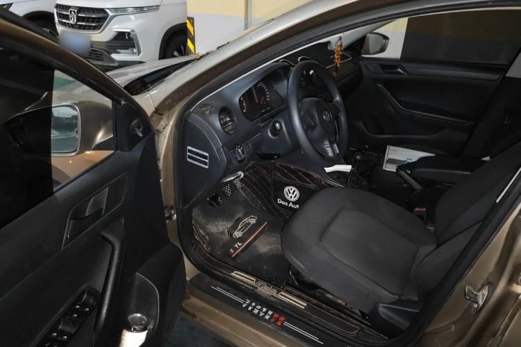 Used Volkswagen Jetta 2013 1.4L Manual Fashion Model Driver Seat