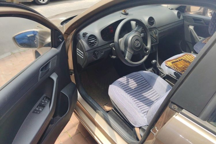 Used Volkswagen Jetta 2013 1.6L Manual Fashion Edition Driver Seat