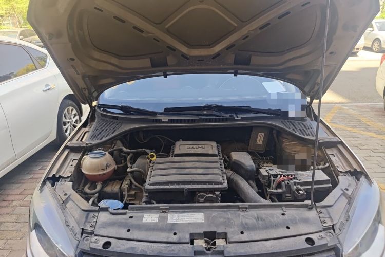 Used Volkswagen Jetta 2013 1.6L Manual Fashion Edition Engine Bay
