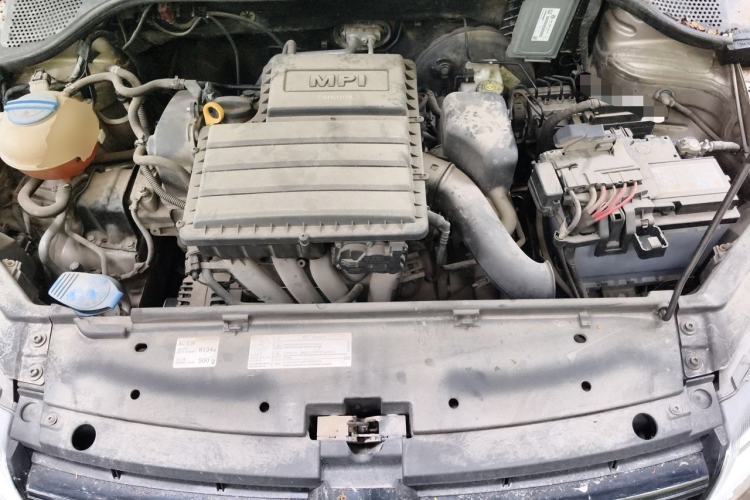 Used Volkswagen Jetta 2013 1.6L Automatic Fashion Model Engine Bay