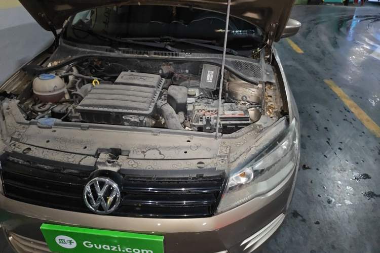Used Volkswagen Jetta 2013 1.4L Manual Fashion Model Engine Bay Left