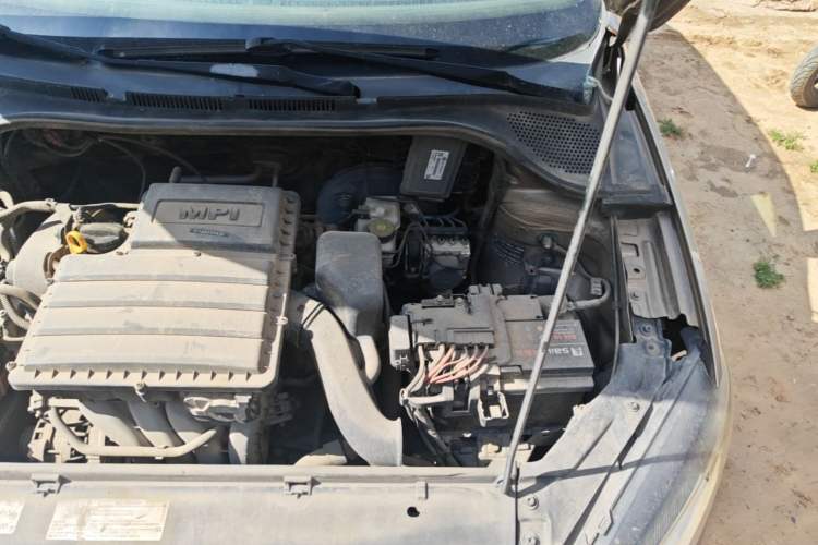 Used Volkswagen Jetta 2013 1.6L Manual Comfort Model Engine Bay Left
