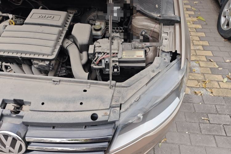 Used Volkswagen Jetta 2013 1.6L Manual Fashion Edition Engine Bay Left