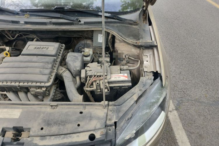 Used Volkswagen Jetta 2013 1.6L Manual Fashion Edition Engine Bay Left