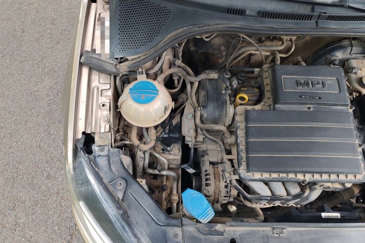 Used Volkswagen Jetta 2013 1.6L Manual Comfort Model Engine Bay Right