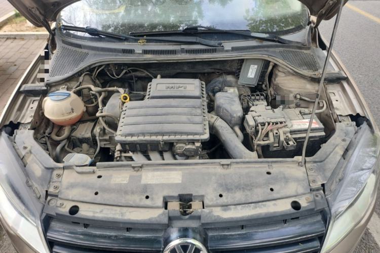 Used Volkswagen Jetta 2013 1.6L Manual Fashion Edition Engine Bay