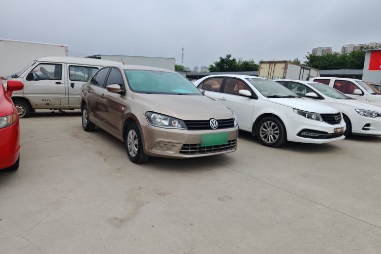 Used Volkswagen Jetta 2013 1.6L Automatic Fashion Model Exterior 2