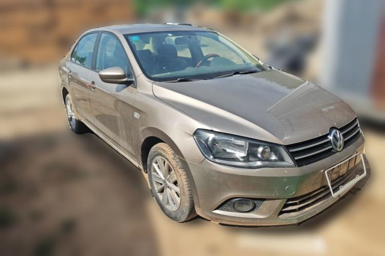 Used Volkswagen Jetta 2013 1.6L Manual Comfort Model Front Right 45 Deg
