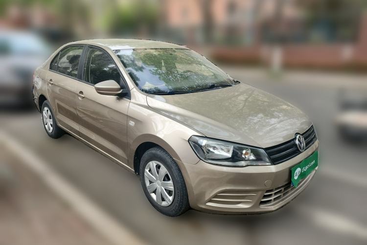 Used Volkswagen Jetta 2013 1.6L Manual Fashion Edition Front Right 45 Deg