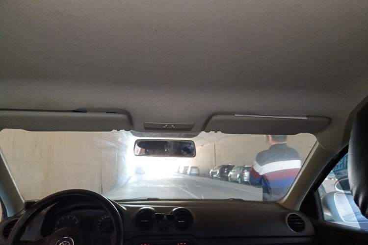 Used Volkswagen Jetta 2013 1.6L Automatic Fashion Model Headliner