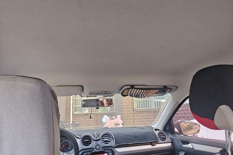 Used Volkswagen Jetta 2013 1.6L Manual Fashion Edition Headliner