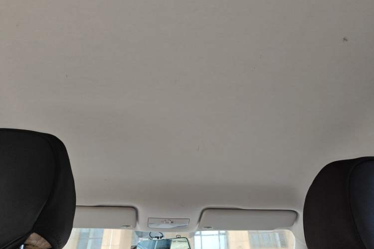 Used Volkswagen Jetta 2013 1.6L Manual Fashion Edition Headliner
