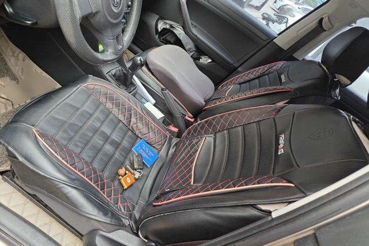 Used Volkswagen Jetta 2013 1.6L Manual Fashion Edition Left Front Seat