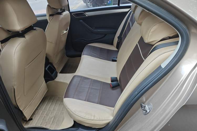 Used Volkswagen Jetta 2013 1.6L Manual Fashion Edition Left Rear Seat