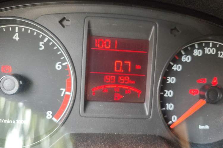 Used Volkswagen Jetta 2013 1.6L Manual Comfort Model Odometer Close Up