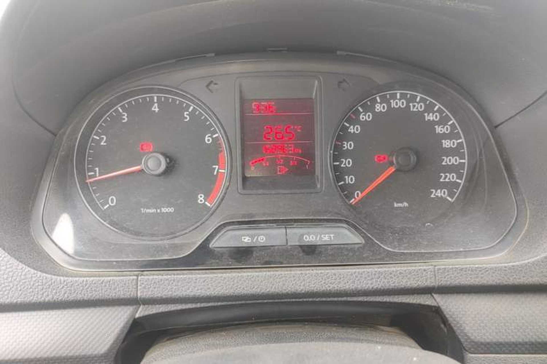 Used Volkswagen Jetta 2013 1.6L Manual Fashion Edition Odometer Close Up