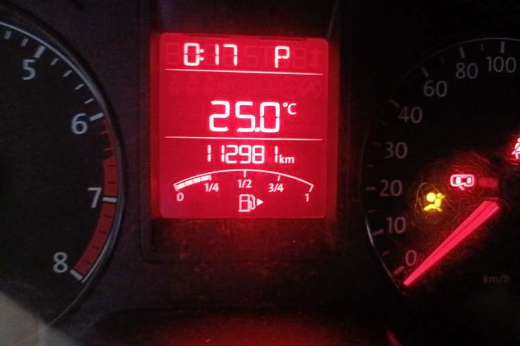 Used Volkswagen Jetta 2013 1.6L Automatic Fashion Model Odometer Close Up