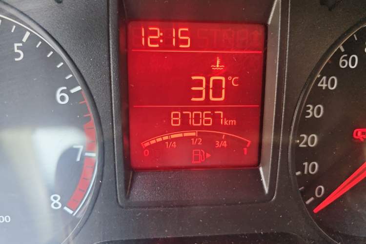 Used Volkswagen Jetta 2013 1.6L Manual Fashion Edition Odometer Close Up