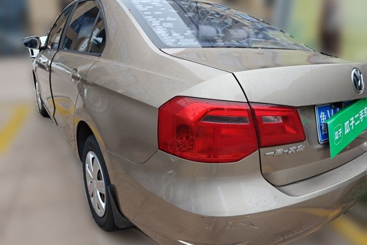 Used Volkswagen Jetta 2013 1.6L Manual Fashion Edition Rear Left 45 Deg