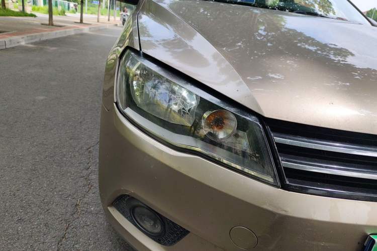 Used Volkswagen Jetta 2013 1.6L Manual Comfort Model Right Front Headlight