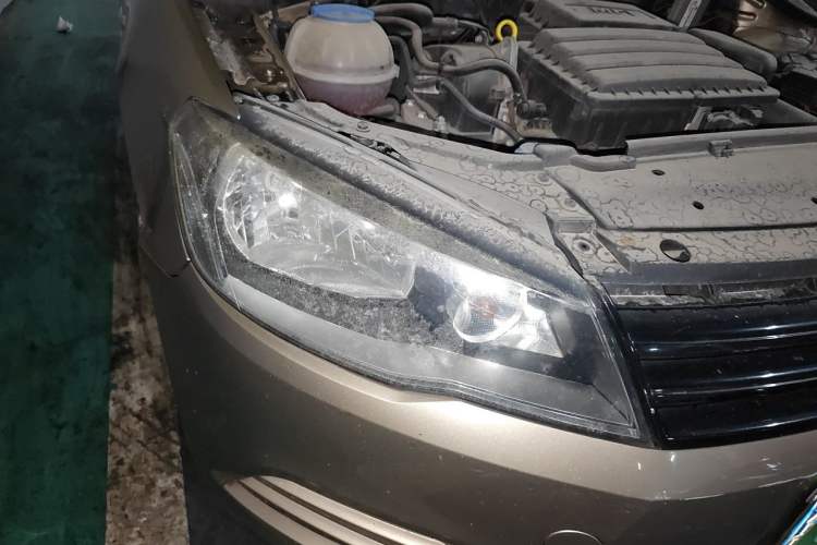 Used Volkswagen Jetta 2013 1.4L Manual Fashion Model Right Front Headlight