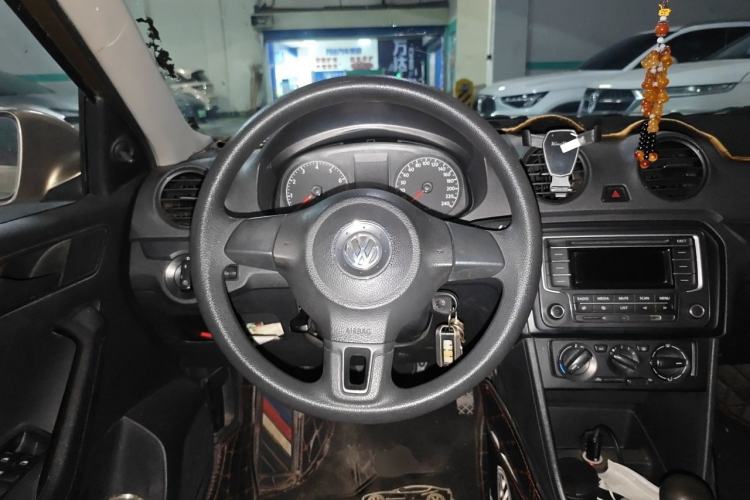 Used Volkswagen Jetta 2013 1.4L Manual Fashion Model Steering Wheel