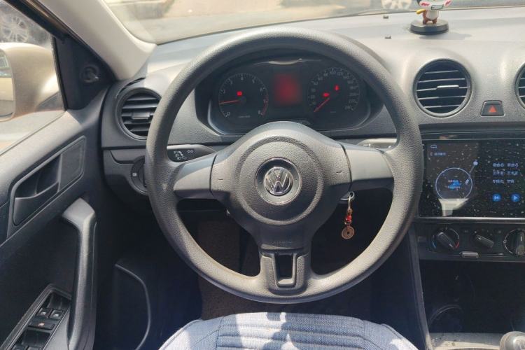 Used Volkswagen Jetta 2013 1.6L Manual Fashion Edition Steering Wheel