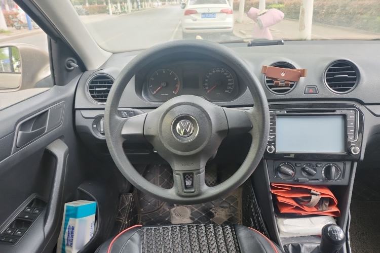 Used Volkswagen Jetta 2013 1.6L Manual Fashion Edition Steering Wheel