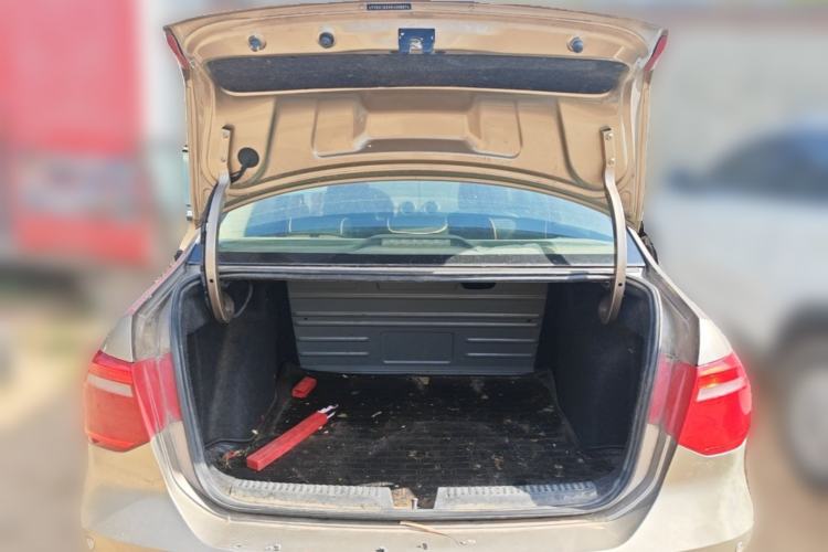 Used Volkswagen Jetta 2013 1.6L Manual Comfort Model Trunk