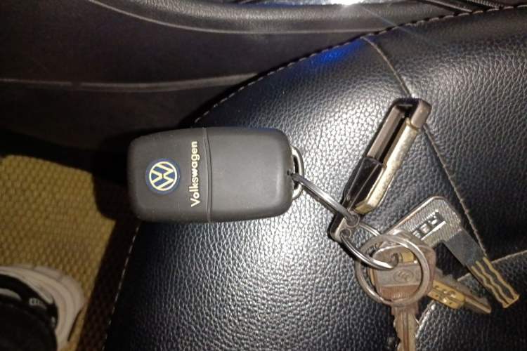 Used Volkswagen Jetta 2013 1.6L Automatic Fashion Model Vehicle Key