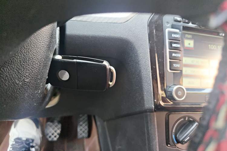 Used Volkswagen Jetta 2013 1.6L Manual Fashion Edition Vehicle Key