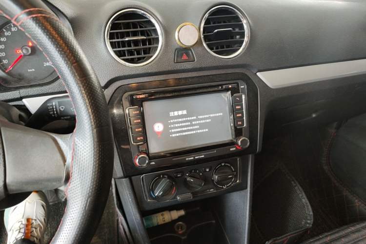 Used Volkswagen Jetta 2015 1.4L Manual Comfort Model Audio And AC Panel