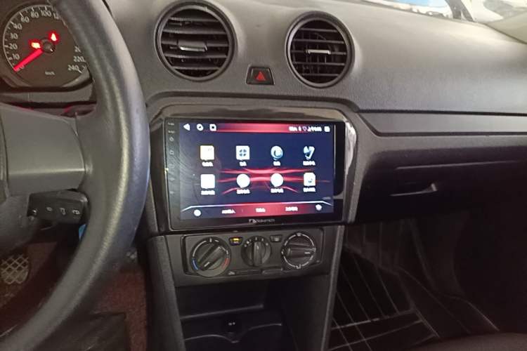Used Volkswagen Jetta 2015 1.4L Manual Fashion Model Audio And AC Panel