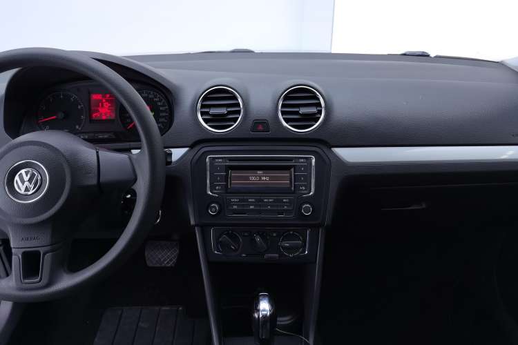 Used Volkswagen Jetta 2015 1.6L Automatic Comfort Model Audio And AC Panel