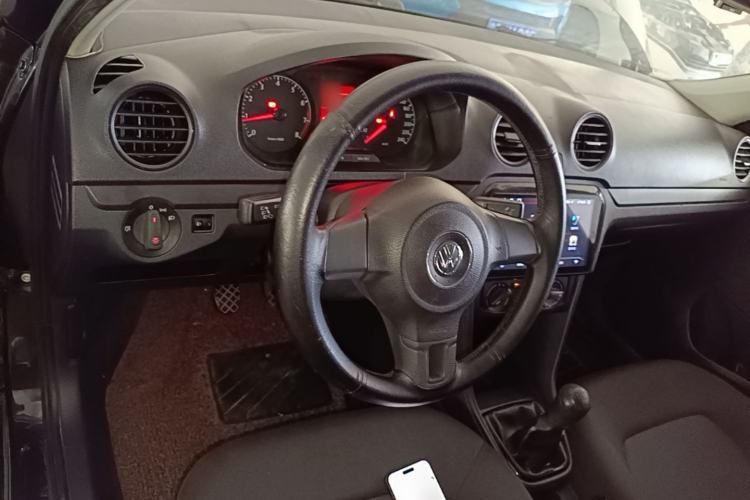 Used Volkswagen Jetta 2015 1.4L Manual Fashion Model Center Console