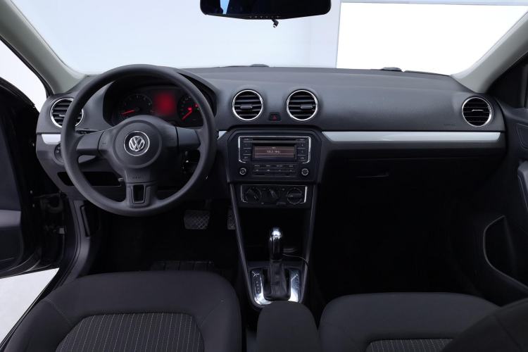 Used Volkswagen Jetta 2015 1.6L Automatic Comfort Model Center Console