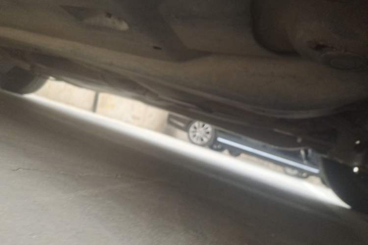 Used Volkswagen Jetta 2015 1.4L Manual Fashion Model Chassis Front Right