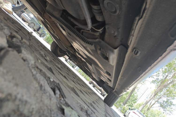 Used Volkswagen Jetta 2015 1.6L Automatic Fashion Model Chassis Rear Right