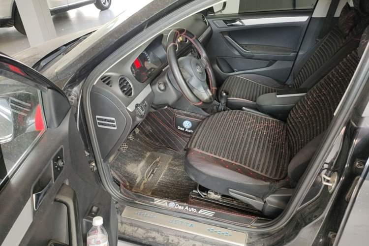 Used Volkswagen Jetta 2015 1.4L Manual Comfort Model Driver Seat