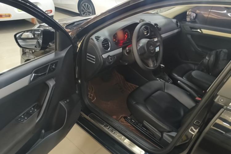 Used Volkswagen Jetta 2015 1.6L Automatic Comfort Model Driver Seat