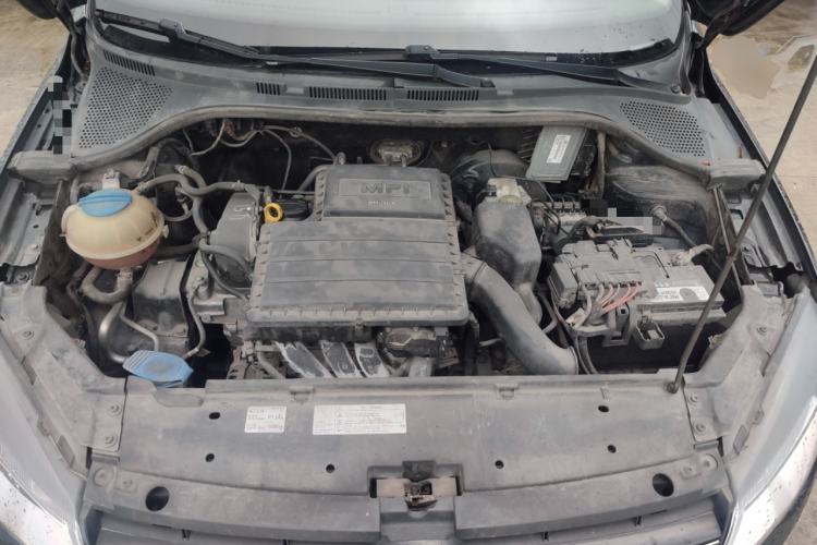 Used Volkswagen Jetta 2015 Value Edition 1.6L Automatic Comfort Version Engine Bay