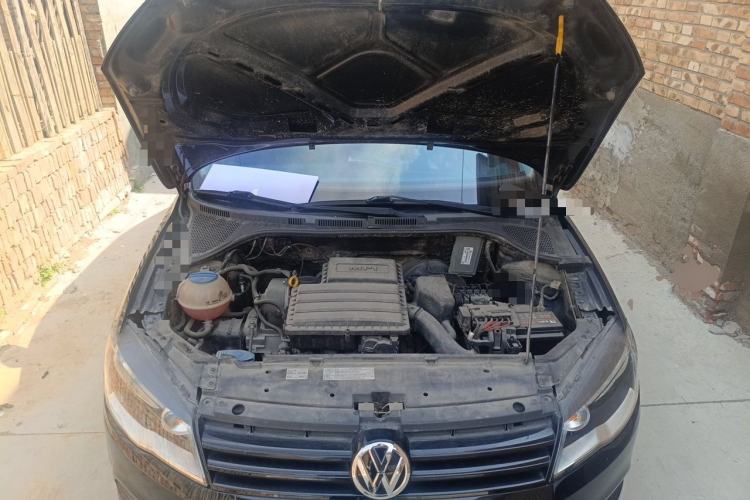 Used Volkswagen Jetta 2015 1.6L Manual Fashion Edition Engine Bay