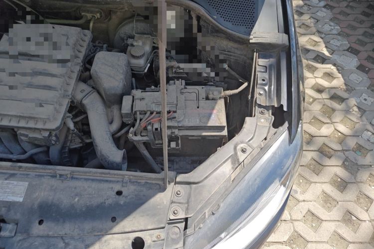 Used Volkswagen Jetta 2015 1.6L Automatic Fashion Model Engine Bay Left