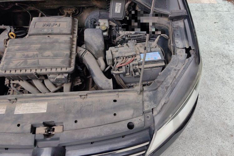 Used Volkswagen Jetta 2015 1.6L Automatic Comfort Model Engine Bay Left