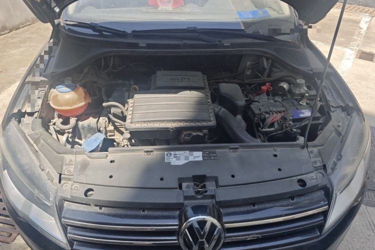 Used Volkswagen Jetta 2015 1.6L Manual Fashion Edition Engine Bay