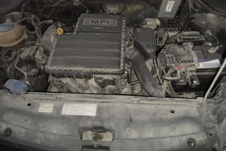 Used Volkswagen Jetta 2015 Value Edition 1.6L Automatic Fashion Version Engine Bay