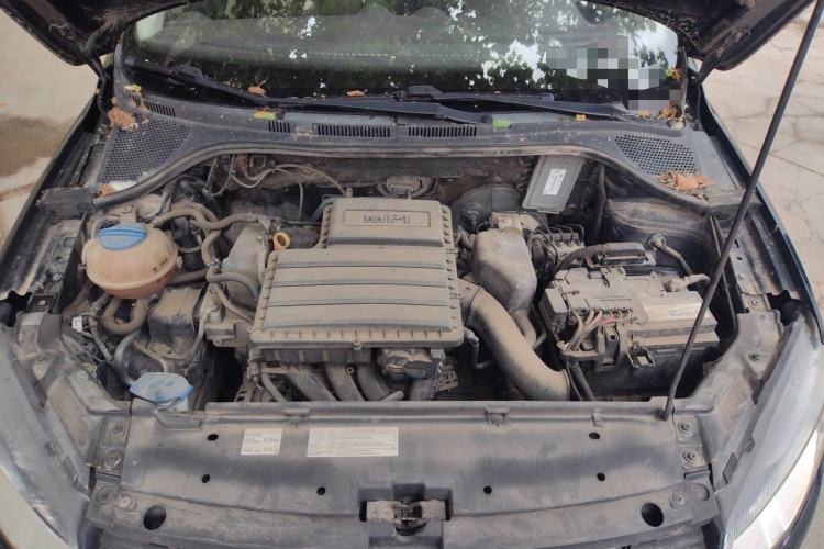 Used Volkswagen Jetta 2015 Value Edition 1.6L Automatic Fashion Version Engine Bay
