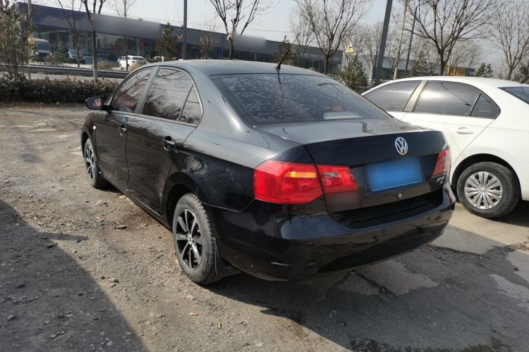 Used Volkswagen Jetta 2015 Value Edition 1.6L Manual Fashionable Style Exterior 2